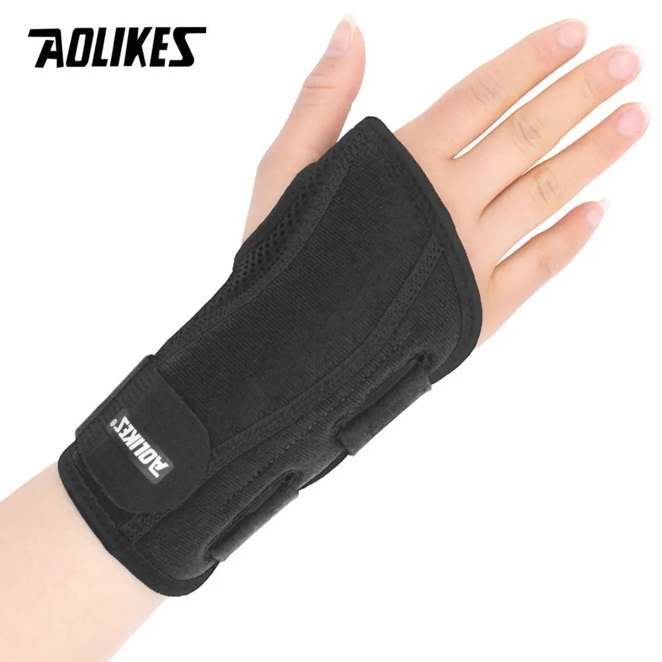 Adjustable Wrist Fitted Stabilizer Splint Carpal Tunnel Hand Compression Support Wrap for Wrist Injuries Pain Relief